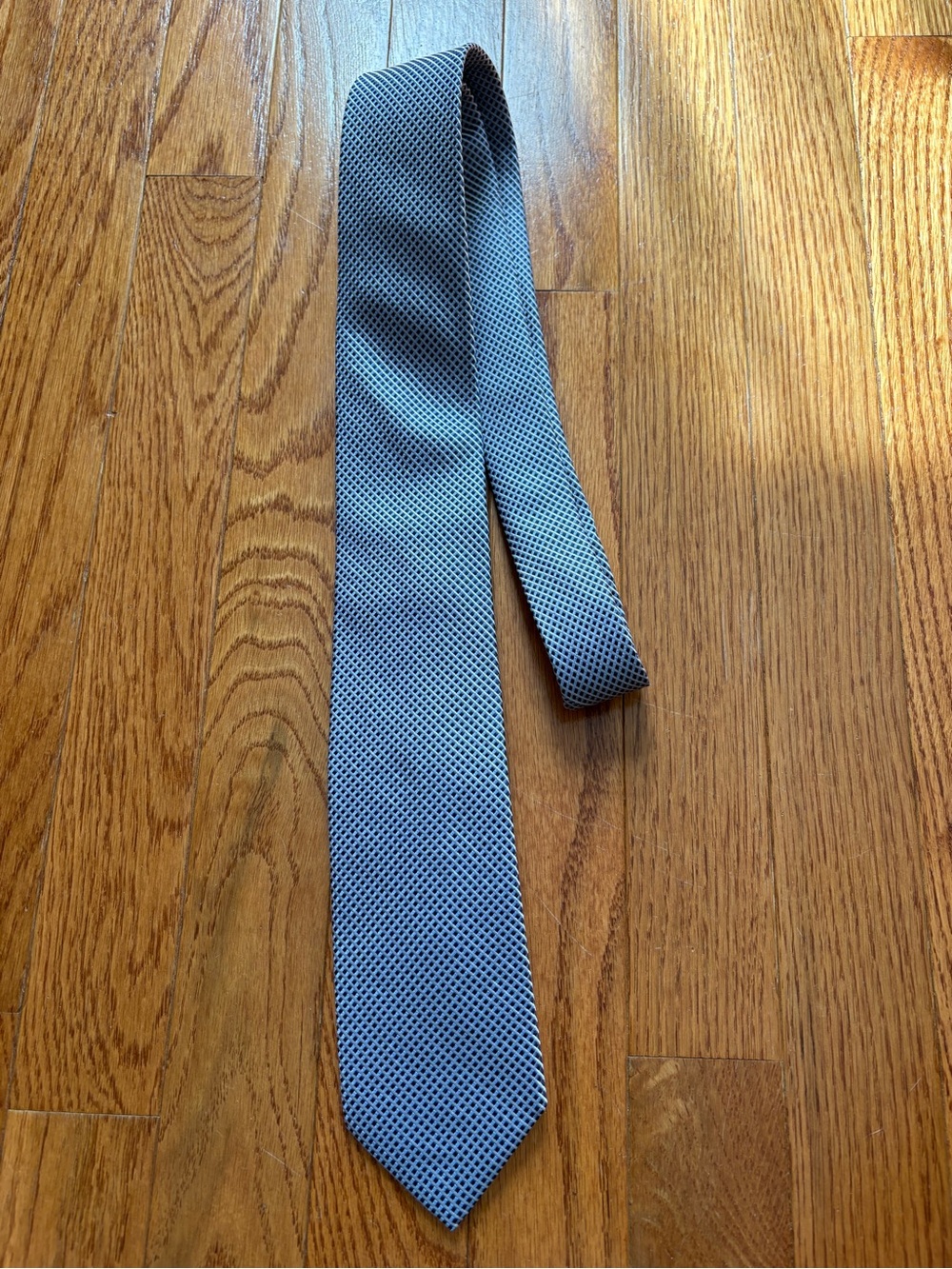 Hugo Boss Men’s Silk Tie Blue Silver Geometric Made in Italy